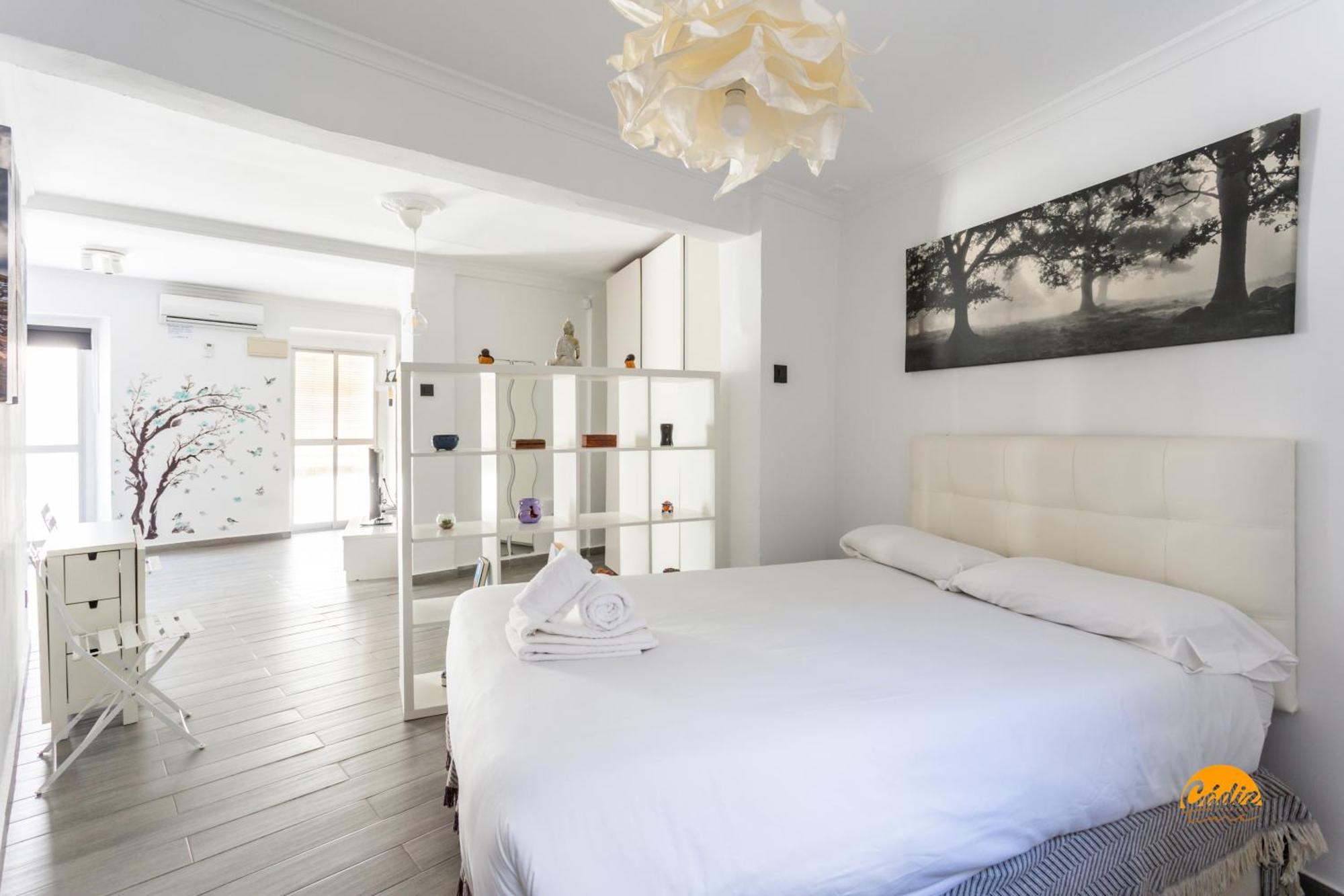 Modern Haven Loft By Cadiz Time Apartment Exterior photo