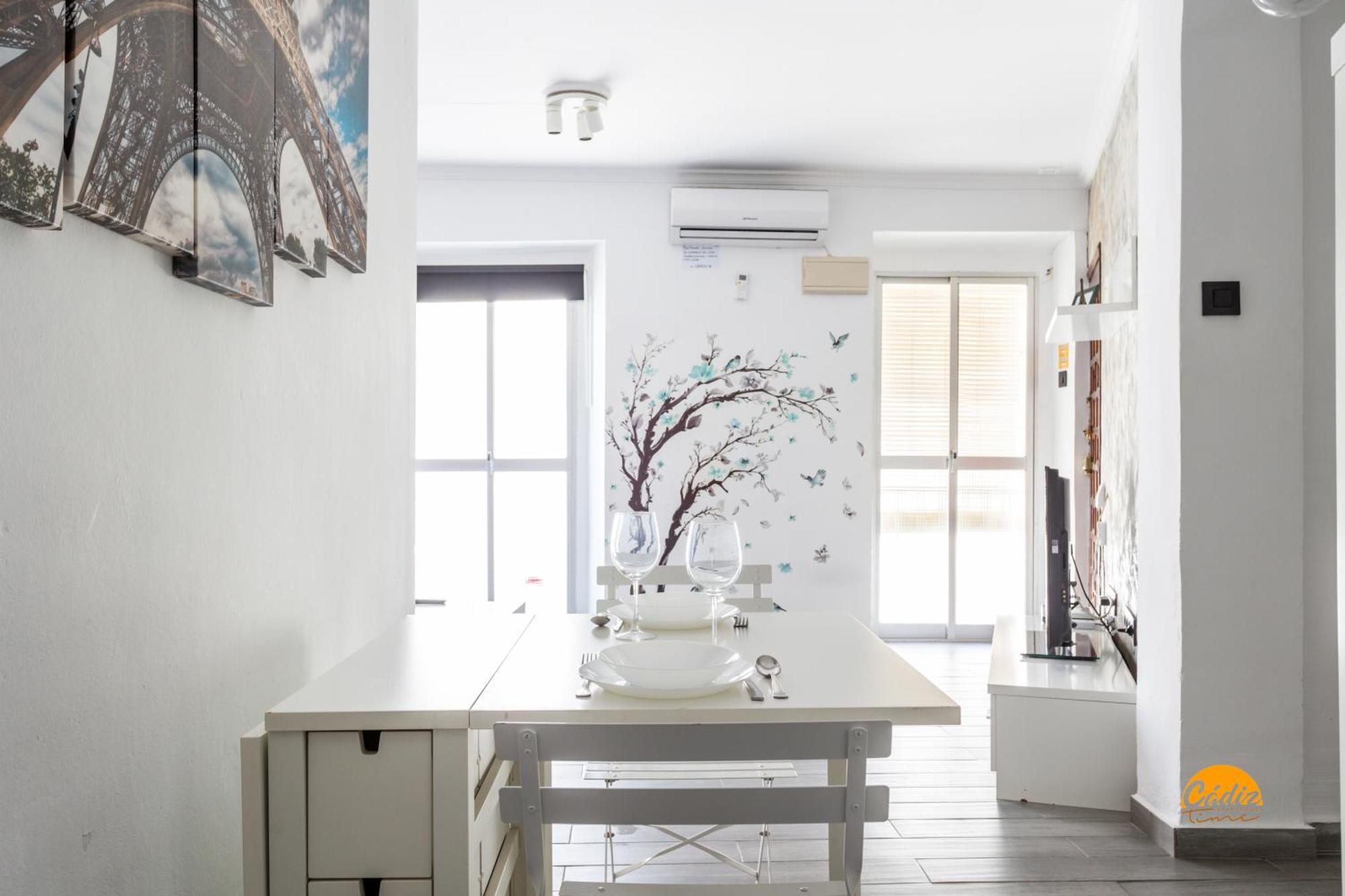 Modern Haven Loft By Cadiz Time Apartment Exterior photo